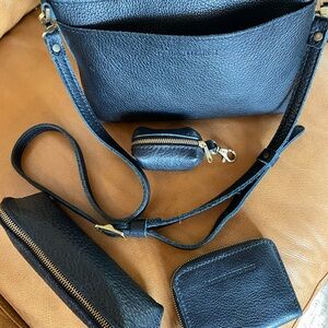 Pebbled Leather Bag, Wallet, Zipper Pouch,Ear Pod Key Fob. Leather Quality